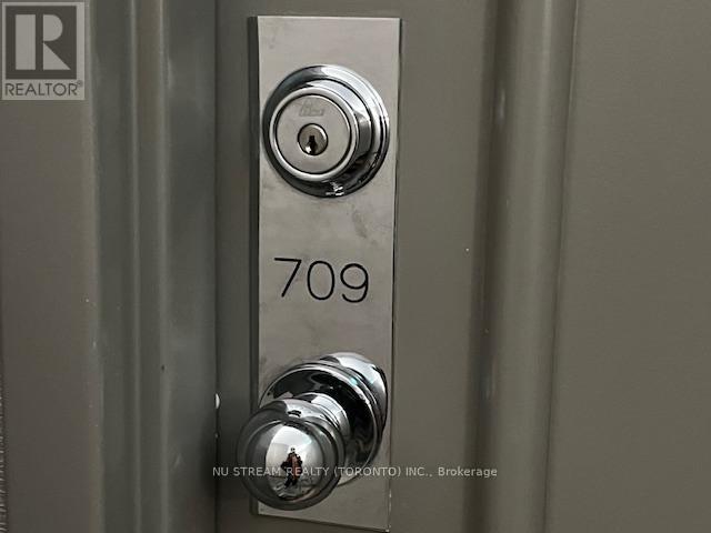 1470 Midland Ave in Toronto, ON - Building Photo