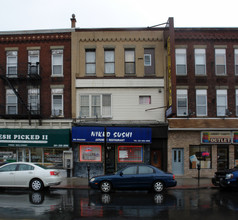 698 Broadway in Bayonne, NJ - Building Photo - Building Photo