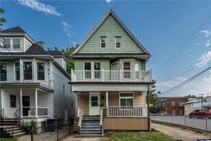212 Lockwood Ave in Buffalo, NY - Building Photo