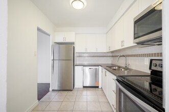 19 Rosemount Drive in Toronto, ON - Building Photo - Building Photo