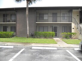 3213 Murrell Rd in Rockledge, FL - Building Photo