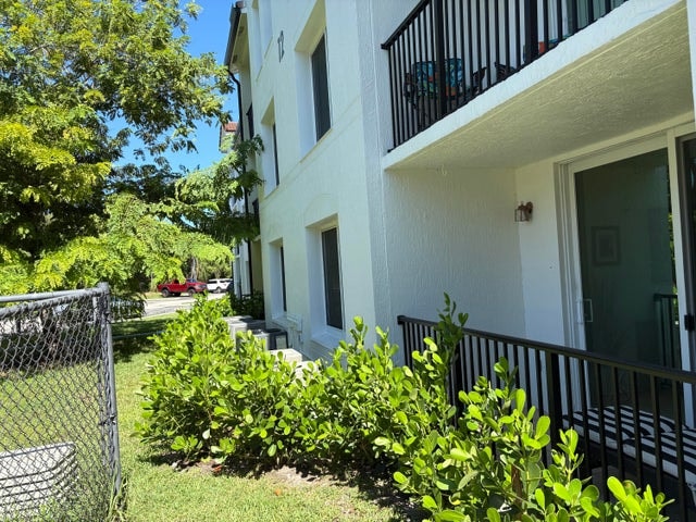 1205 Villa Cir in Boynton Beach, FL - Building Photo - Building Photo