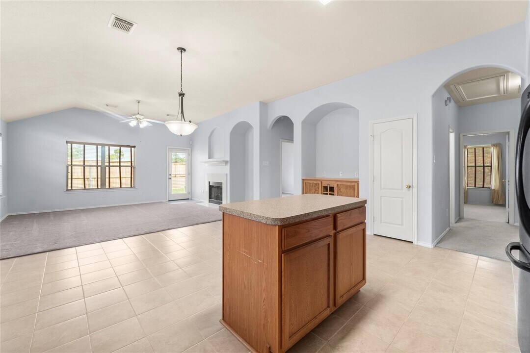 3511 Cypress Village Dr in Pearland, TX - Building Photo