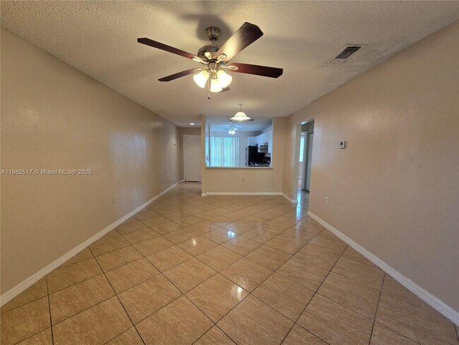2264 SW 81st Ave in Miramar, FL - Building Photo - Building Photo