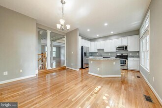 43150 Katama Square in Chantilly, VA - Building Photo - Building Photo