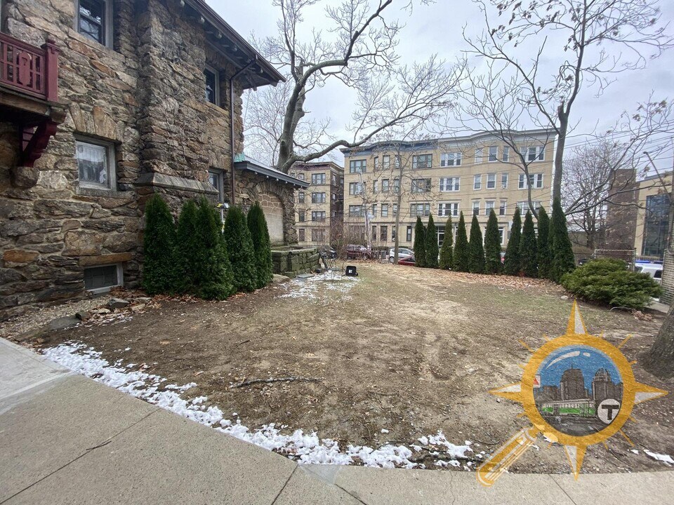 57 Cummings Rd, Unit 2 in Boston, MA - Building Photo