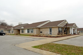 Aislynn Village in Henderson, KY - Building Photo - Building Photo