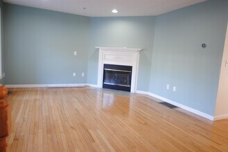 65 Georgetown Dr in Nashua, NH - Building Photo - Building Photo