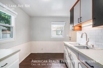 40 Lane Ave NW in Grand Rapids, MI - Building Photo - Building Photo