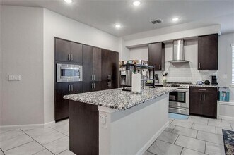 1152 Kingbird Ln in Alvarado, TX - Building Photo - Building Photo