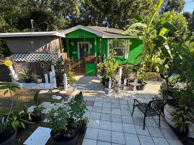 property at 1612 Pepper Dr