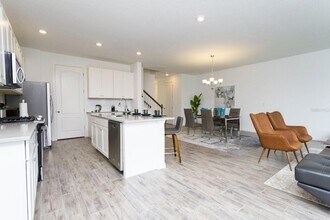 632 Benoi Dr in Davenport, FL - Foto de edificio - Building Photo