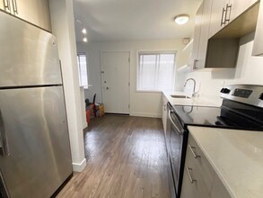 1419 2nd Ave W in Seattle, WA - Building Photo - Building Photo