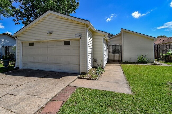11366 Oakcenter Dr