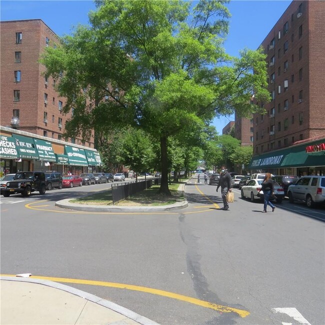 property at 1651 Metropolitan Ave