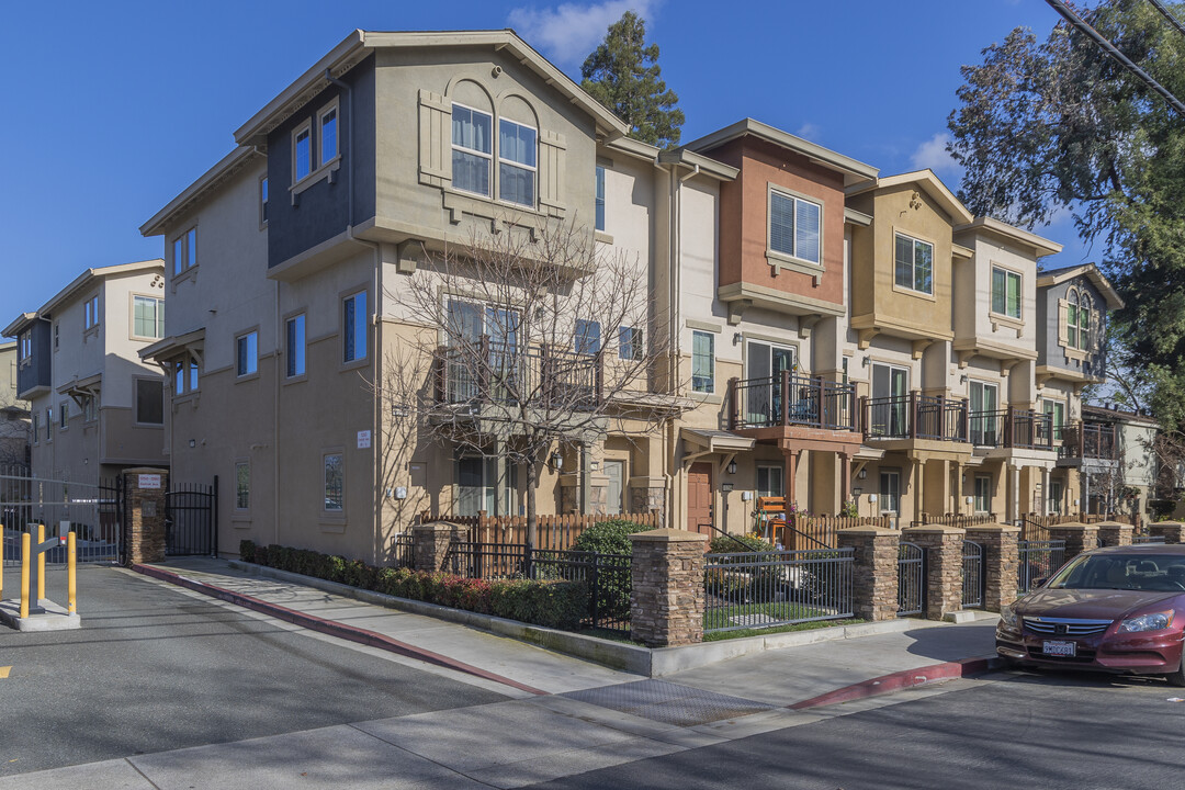 Poetry Garden Townhomes in Concord, CA - Building Photo