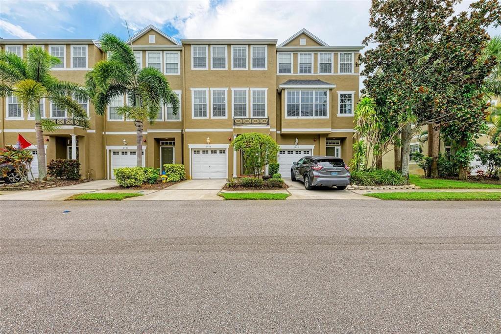 2926 Bayshore Pointe Dr in Tampa, FL - Foto de edificio