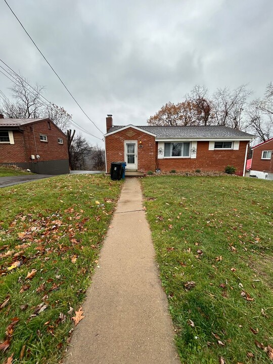 506 Crescent Boulevard Extension in Crescent, PA - Building Photo