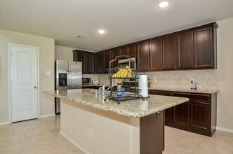 9426 Barton Crossing Ln in Richmond, TX - Foto de edificio - Building Photo