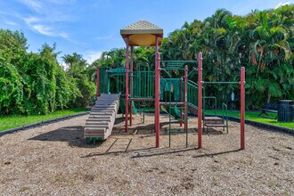 156 SW Peacock Blvd in Port St. Lucie, FL - Building Photo - Building Photo
