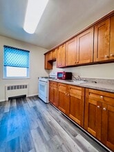 351 Central Ave, Unit DD in Hackensack, NJ - Building Photo - Building Photo