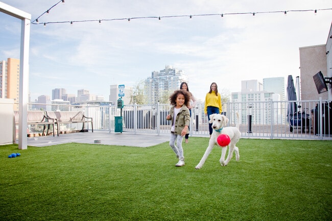 Vici Luxury Rentals - Little Italy