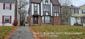 3634 Glencairn Rd in Shaker Heights, OH - Building Photo