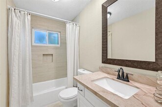 8306 Wind Forest Dr in Houston, TX - Building Photo - Building Photo