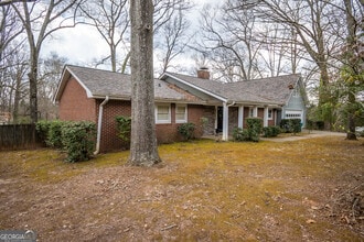 1380 Chestnut Hill Rd in Athens, GA - Building Photo - Building Photo