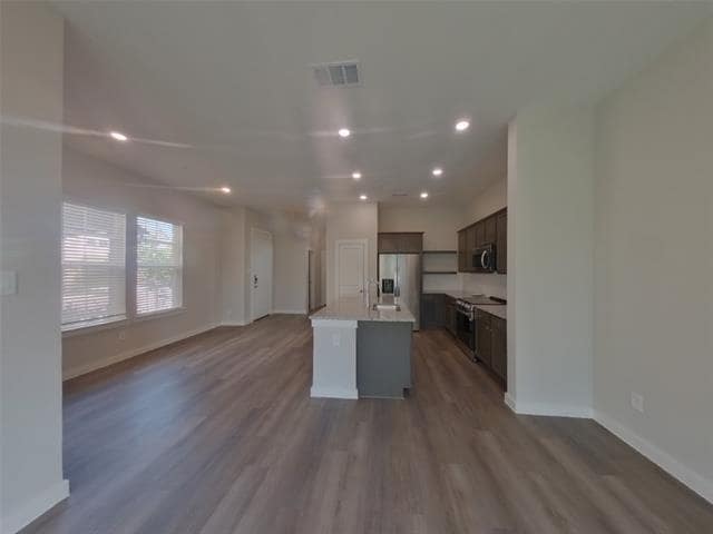 206 Ledburn Ct in Saginaw, TX - Building Photo - Building Photo