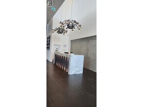 567 Clarke Rd in Coquitlam, BC - Building Photo - Building Photo