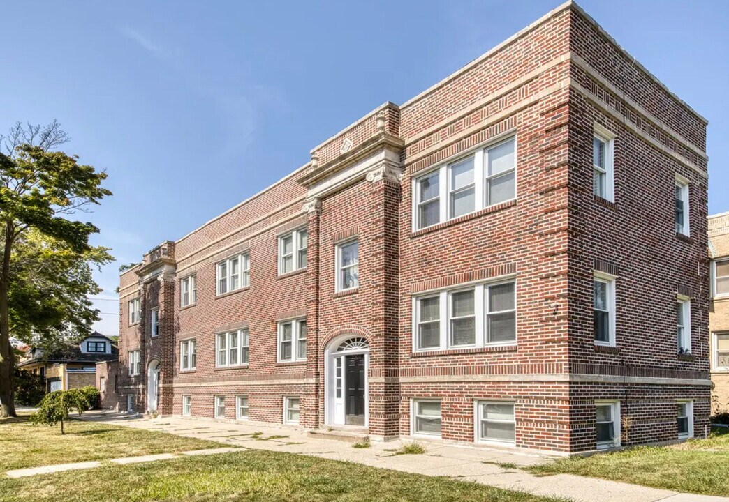 2700 W Albion Ave in Chicago, IL - Building Photo