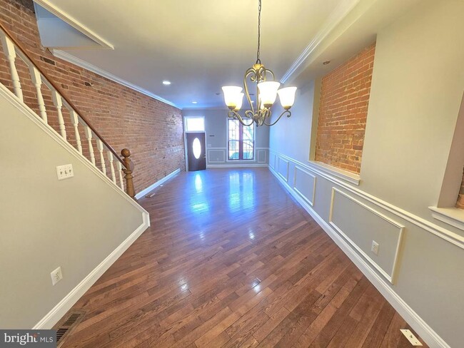 property at 112 N Luzerne Ave