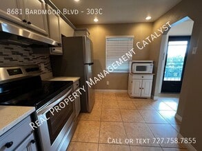 8681 Bardmoor Blvd in Seminole, FL - Building Photo - Building Photo