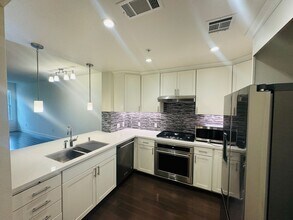 1000 Dewing Ave in Lafayette, CA - Building Photo - Building Photo