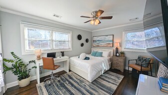 831 Parkway Dr, Unit 1st FL in Smyrna, GA - Building Photo