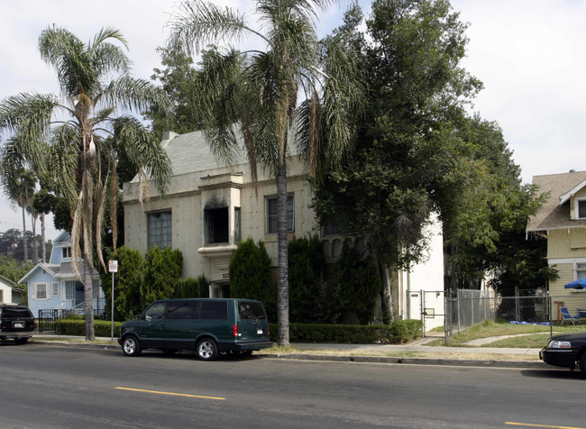 221 N Avenue 52 in Los Angeles, CA - Building Photo - Building Photo