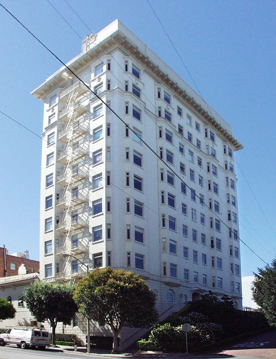 Tamalpais in San Francisco, CA - Building Photo