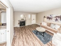 Building Photo - Woodlake Close Apartments in Sacramento, California