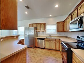 1137 Boxwood Dr in Crowley, TX - Building Photo - Building Photo