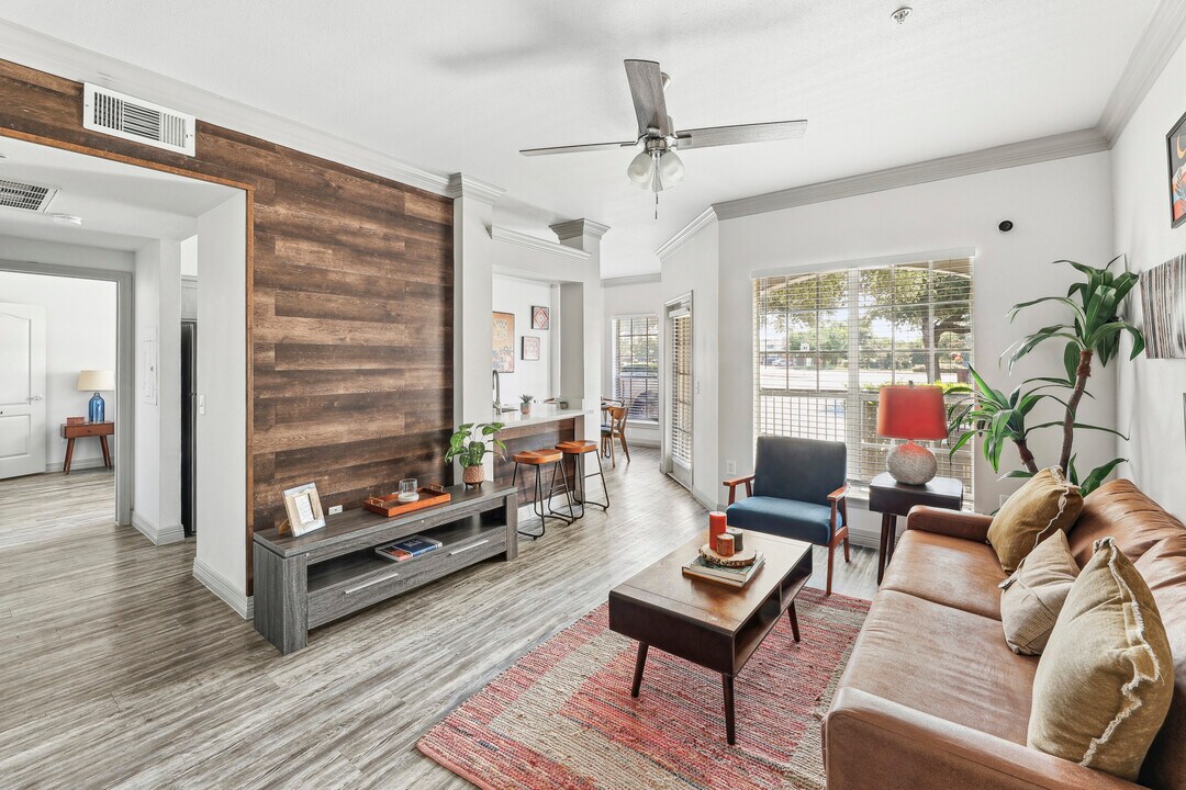 Enclave at La Frontera in Round Rock, TX - Building Photo