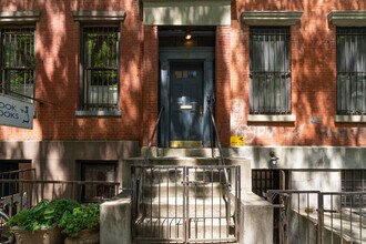 30 East 2nd Street in New York, NY - Building Photo - Building Photo