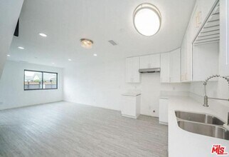 4110 Normandie Ave in Los Angeles, CA - Building Photo - Building Photo