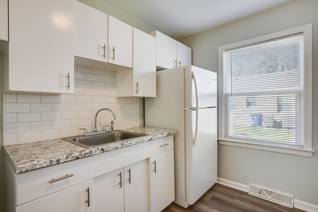 Meadowlark Apartments