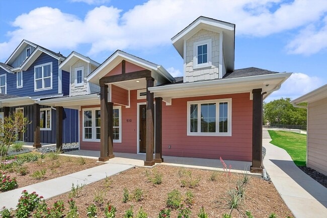 510 Woodside Trl in Waxahachie, TX - Building Photo - Building Photo