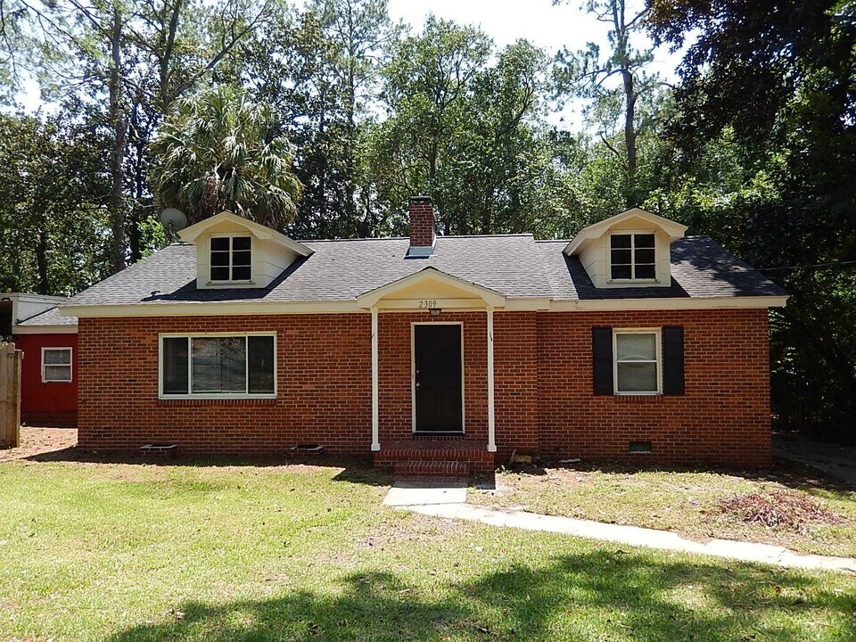 2309 Amelia Cir in Tallahassee, FL - Building Photo