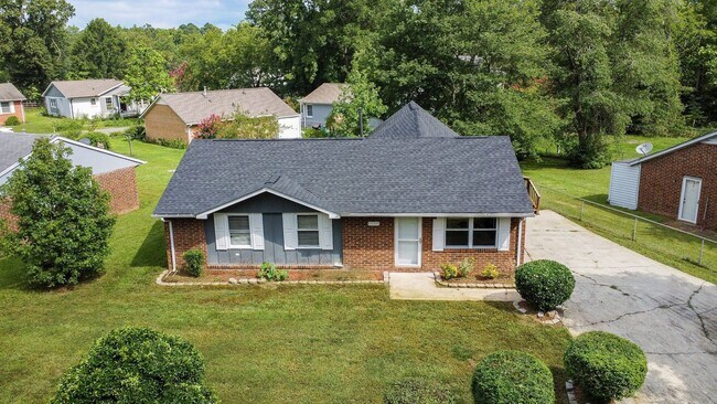315 E Lyon St in Creedmoor, NC - Building Photo - Building Photo
