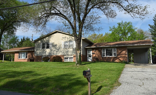 1409 Mills Dr