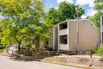 Nature Valley Apartments in Madison, WI - Foto de edificio - Building Photo