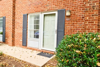 113 Coleridge Ct in Carrboro, NC - Building Photo - Building Photo